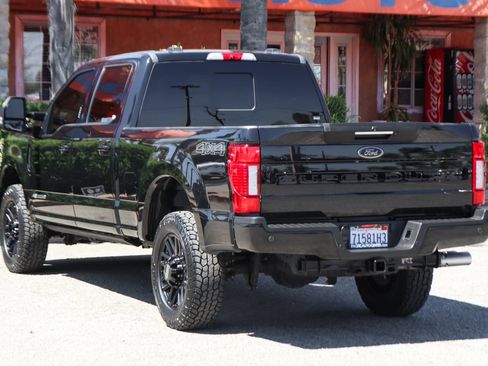 Used 2022 Ford F250 Lariat w/ Black Appearance Package AWD/4WD image 7