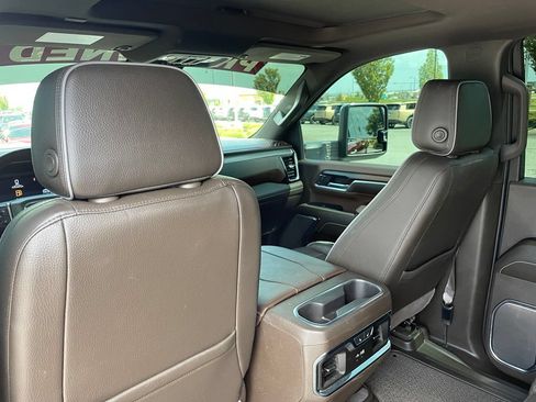 Used 2024 GMC Sierra 2500 Denali w/ Denali Reserve Package AWD/4WD image 27