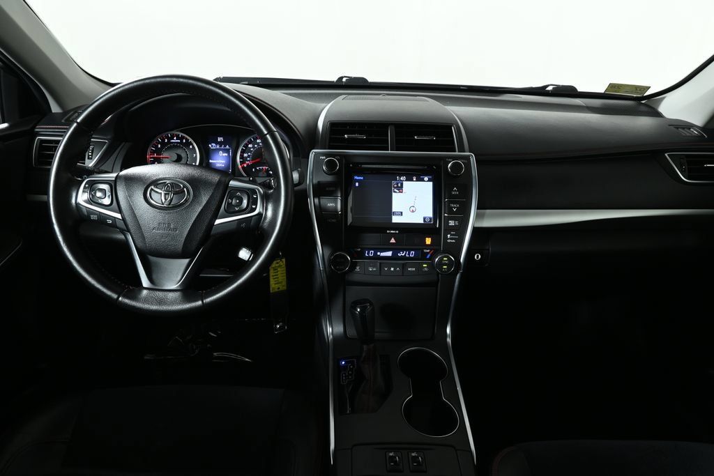 Used 2016 Toyota Camry XSE w/ Moonroof Package FWD image 17
