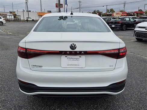 New 2026 Volkswagen Jetta SE image 10