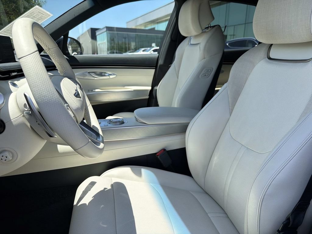 Certified 2023 Genesis Electrified GV70 AWD/4WD image 16