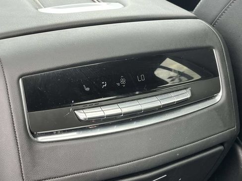 Used 2024 Cadillac Escalade ESV Premium Luxury AWD/4WD image 21
