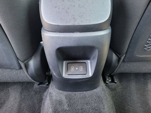 Used 2025 Hyundai Elantra SEL FWD image 15