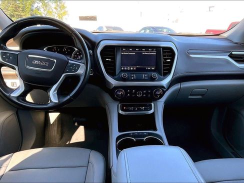 Used 2020 GMC Acadia SLT FWD image 15