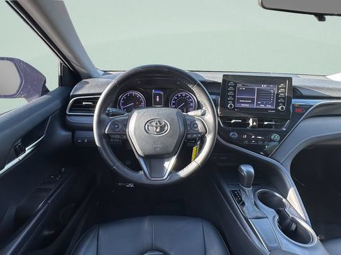 Used 2021 Toyota Camry SE FWD image 12
