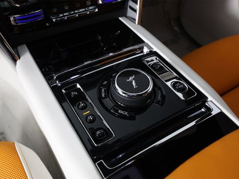 New 2026 Rolls-Royce Cullinan image 18