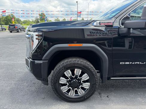 Used 2024 GMC Sierra 2500 Denali w/ Denali Reserve Package AWD/4WD image 13