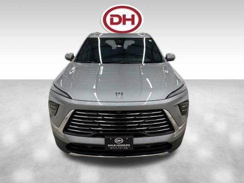 Used 2025 Buick Enclave Preferred image 8