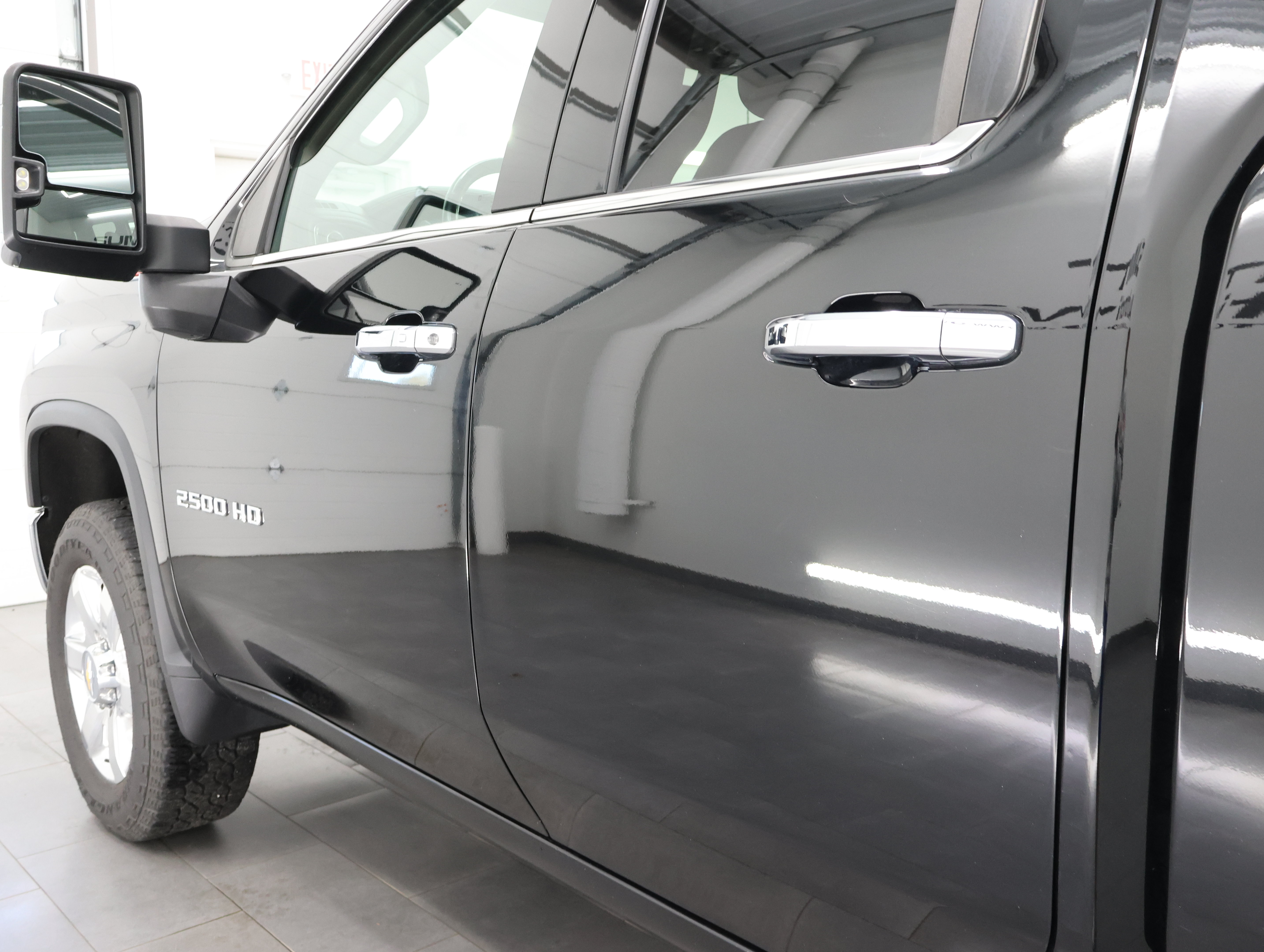 Used 2022 Chevrolet Silverado 2500 LTZ AWD/4WD image 35