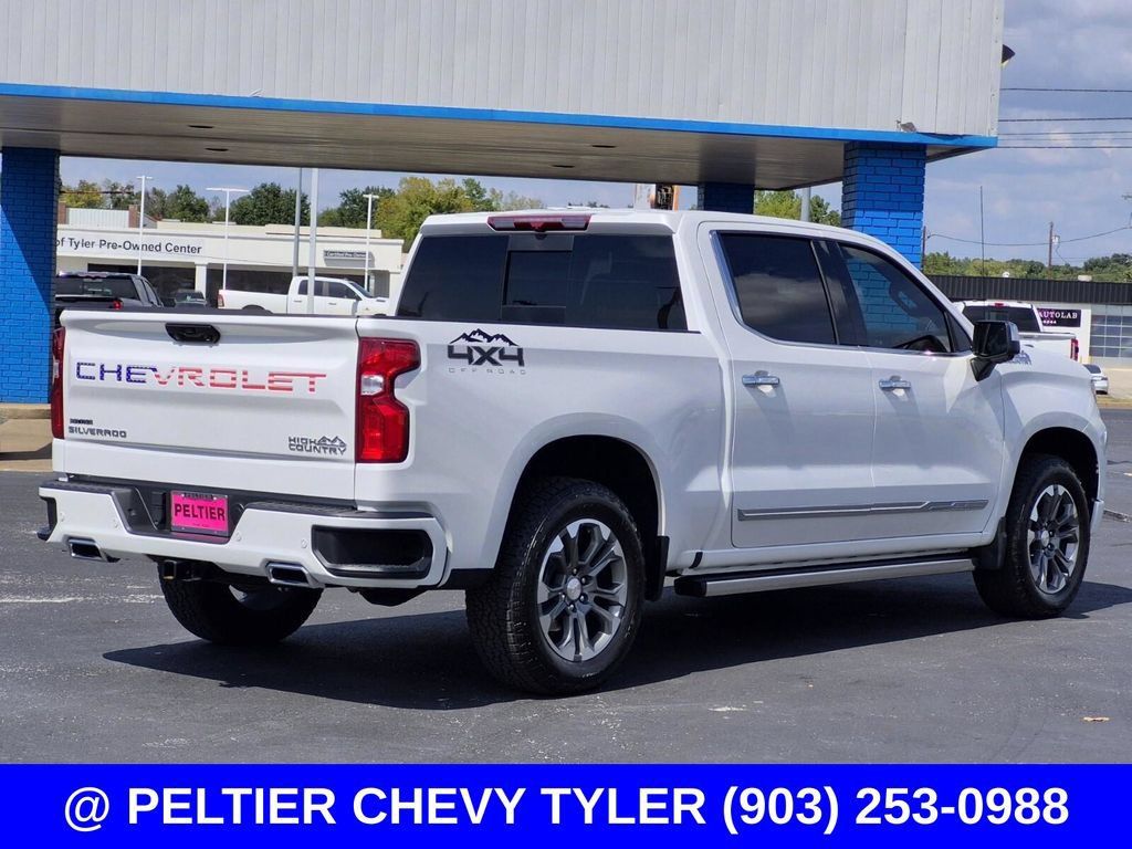 Used 2023 Chevrolet Silverado 1500 High Country w/ Z71 Off-Road Package AWD/4WD image 6