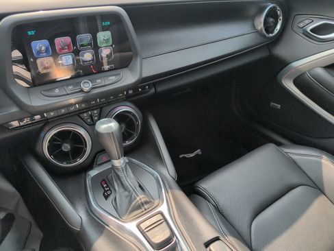 Used 2016 Chevrolet Camaro SS RWD image 23