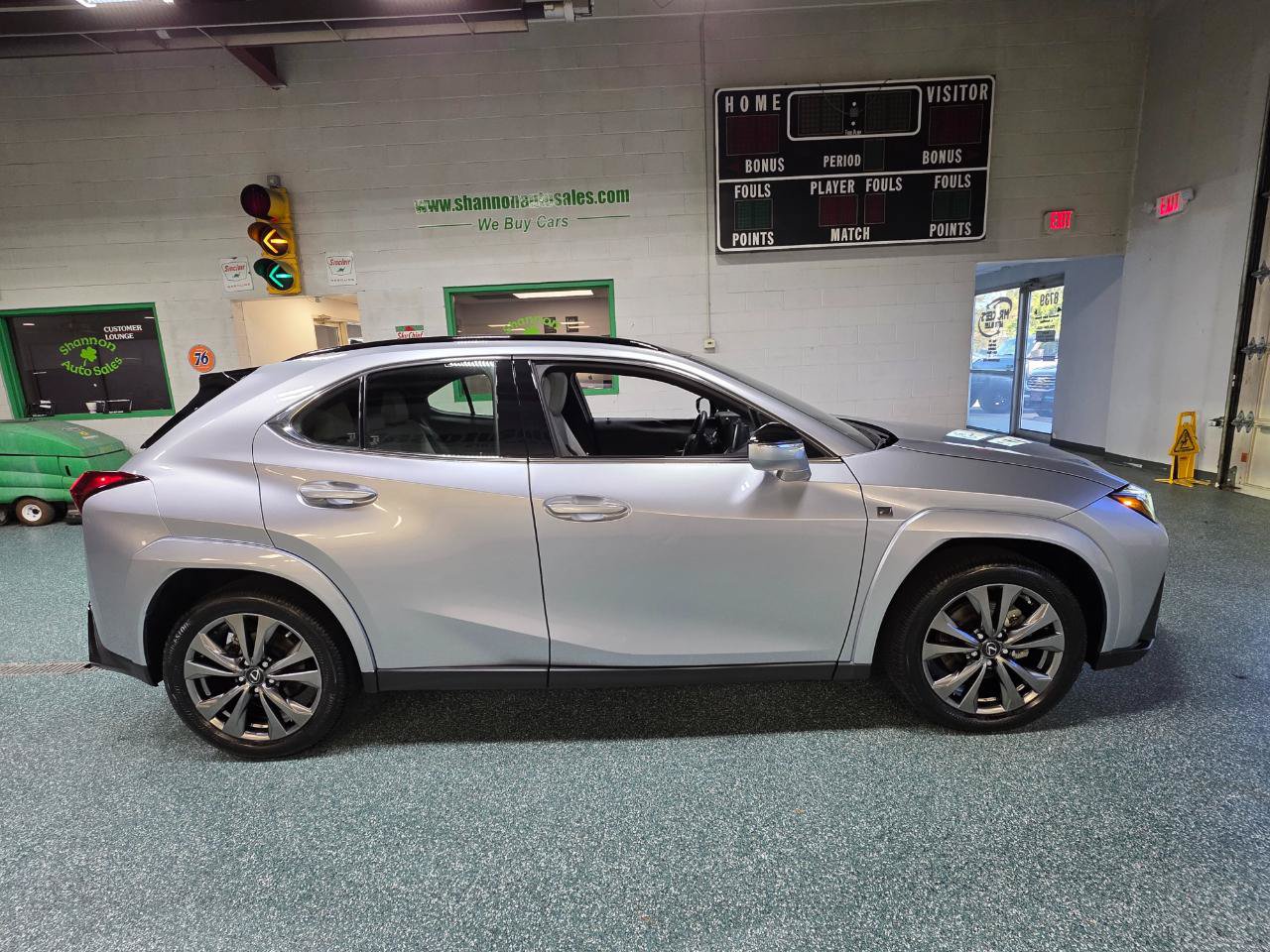Used 2024 Lexus UX 250h F Sport FWD image 5