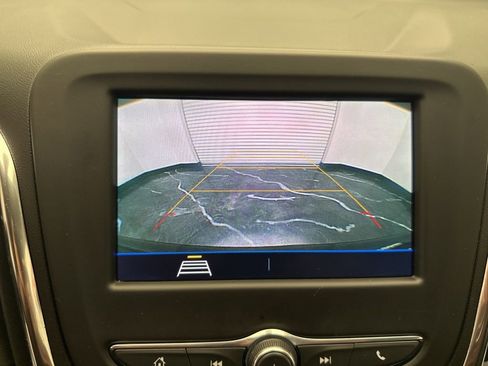 Used 2021 Chevrolet Equinox LT w/ LPO, Floor Liner Package image 22