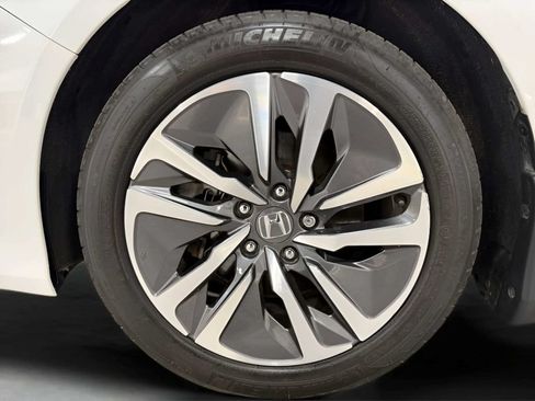 Used 2020 Honda Accord Touring image 41