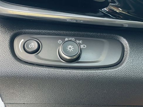 Used 2025 Buick Envista Sport Touring FWD image 20