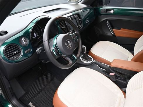 Used 2017 Volkswagen Beetle 1.8T Classic image 19