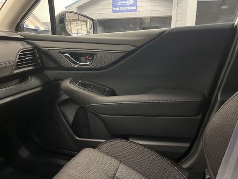 Certified 2025 Subaru Outback Premium w/ Popular Package #1A image 15