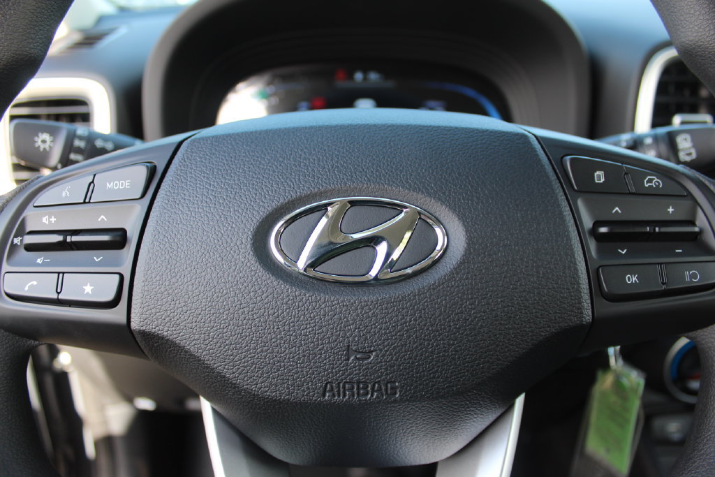 New 2026 Hyundai Venue SE FWD image 25