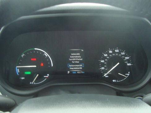 Used 2024 Toyota Sienna XLE image 17