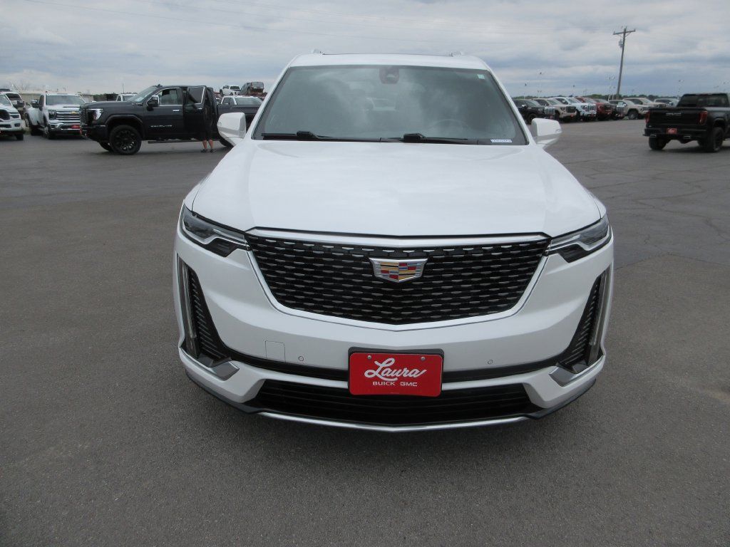 Certified 2022 Cadillac XT6 Premium Luxury w/ LPO, Floor Liner Package AWD/4WD image 13