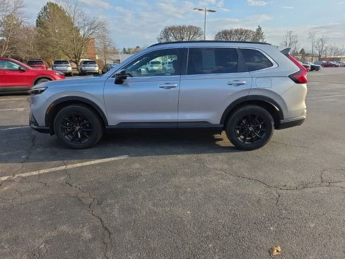 Used 2023 Honda CR-V LX image 4
