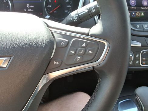 Used 2024 Chevrolet Equinox LT FWD image 26