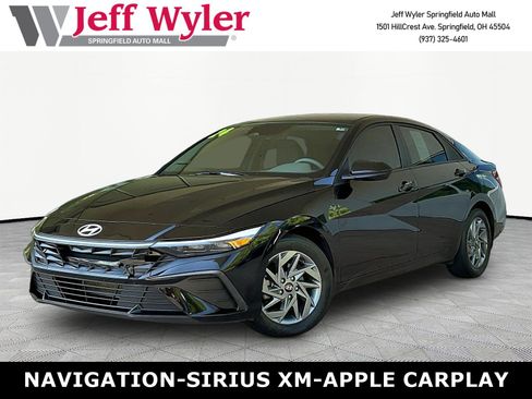Used 2024 Hyundai Elantra SEL FWD image 1