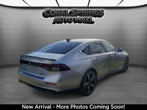 Used 2024 Honda Accord Sport image 2