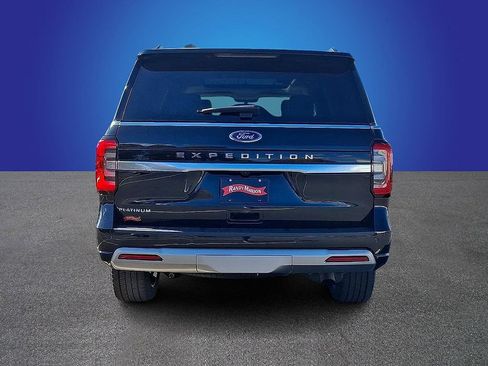 Used 2024 Ford Expedition Platinum AWD/4WD image 5