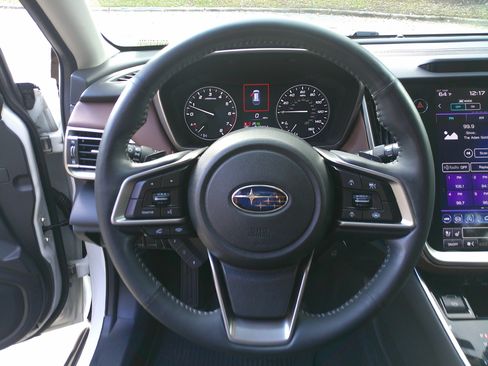 Used 2022 Subaru Outback Touring XT image 16