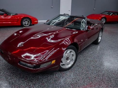 Used 1993 Chevrolet Corvette Convertible RWD image 1