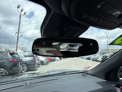 Used 2025 Chevrolet Equinox RS image 25