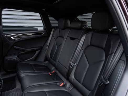 Used 2026 Porsche Macan AWD/4WD image 26