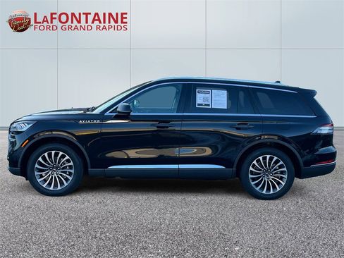 Used 2020 Lincoln Aviator Reserve w/ Equipment Group 201A image 4