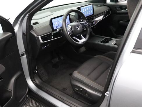 Used 2024 Honda Prologue EX image 14