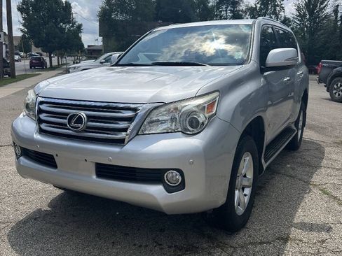 Used 2011 Lexus GX 460 w/ Comfort Plus Pkg AWD/4WD image 2