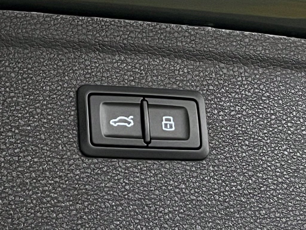 Used 2023 Audi SQ5 Premium Plus w/ Premium Plus Package AWD/4WD image 36