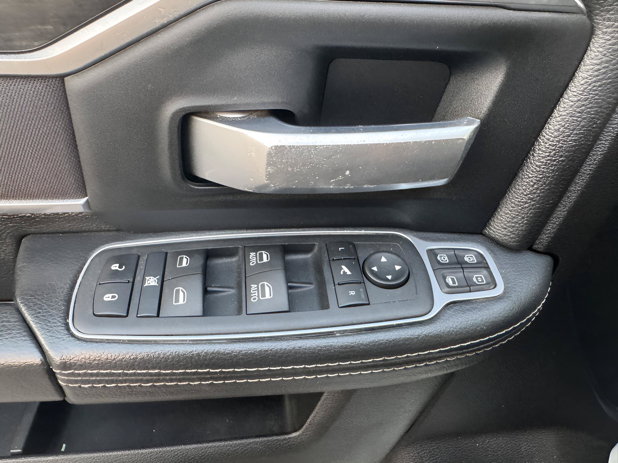 Used 2024 RAM 2500 Big Horn AWD/4WD image 12