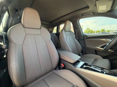 Used 2025 Audi Q5 Prestige AWD/4WD image 19