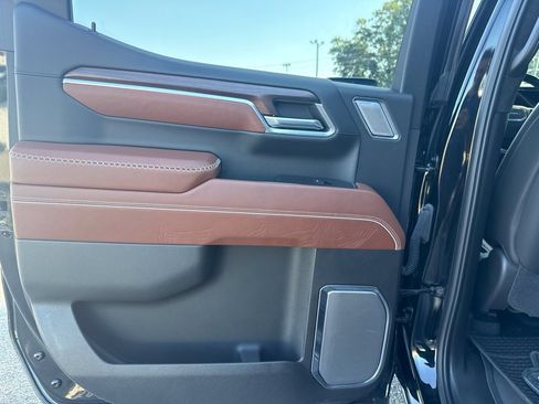 Used 2025 GMC Sierra 1500 Denali Ultimate AWD/4WD image 31