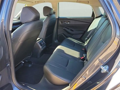 Used 2023 Honda Accord Touring image 8