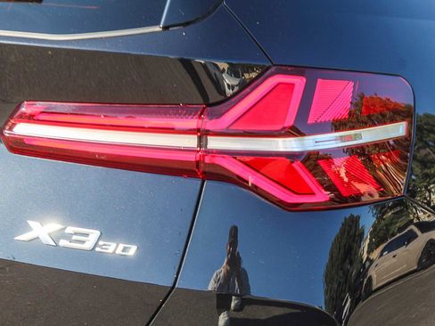 Used 2025 BMW X3 xDrive30i image 7