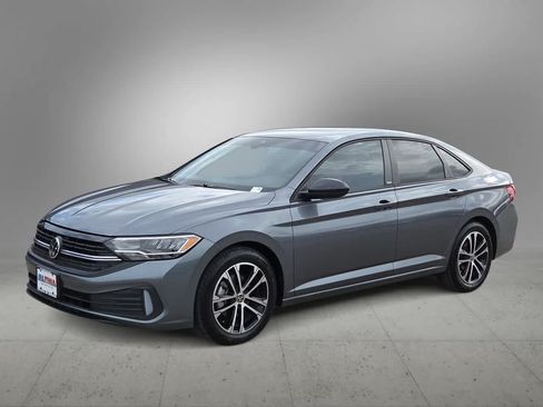 Used 2024 Volkswagen Jetta Sport FWD image 4