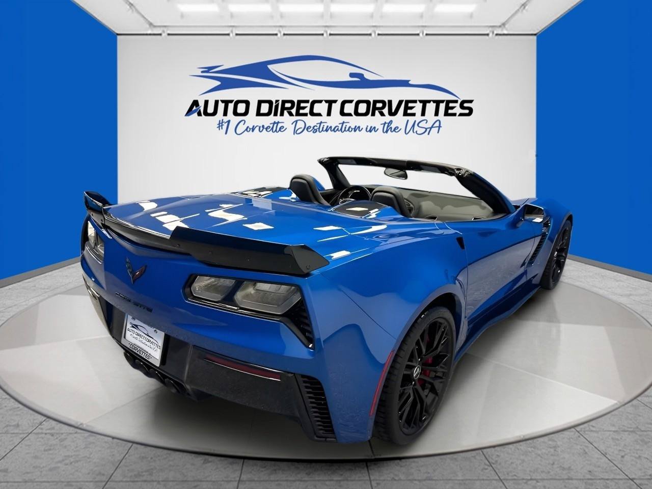 Used 2015 Chevrolet Corvette Z06 w/ 3LZ Preferred Equipment Group RWD image 10