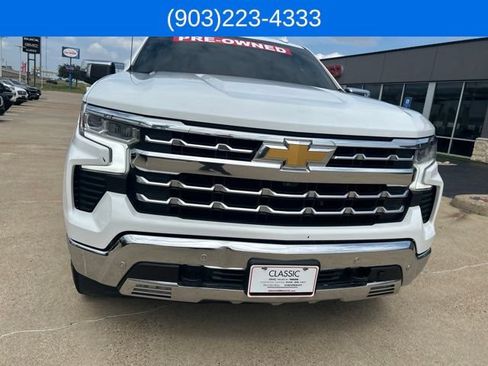 Used 2022 Chevrolet Silverado 1500 LTZ w/ LTZ Premium Package AWD/4WD image 2
