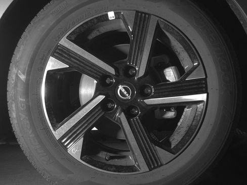 Used 2025 Nissan Sentra SV FWD image 13