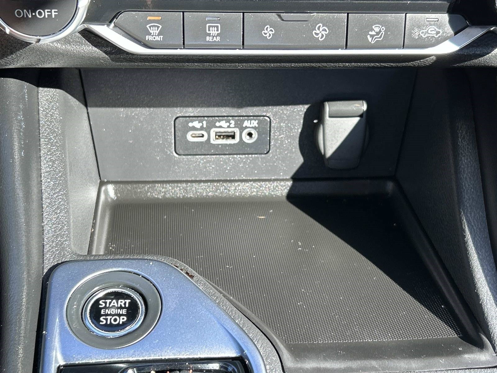 Used 2022 Nissan Sentra SR w/ Trunk Package FWD image 32
