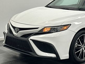 Used 2023 Toyota Camry SE video 2