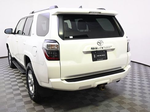 Used 2019 Toyota 4Runner SR5 Premium AWD/4WD image 4
