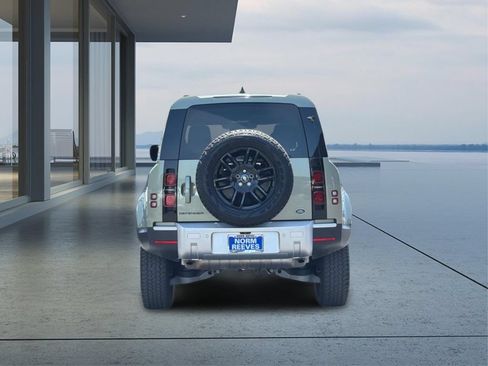 Used 2023 Land Rover Defender 110 S AWD/4WD image 5